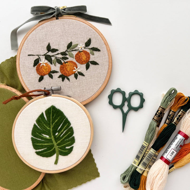 Matryoshka Doll Shop - Small Flower scissors, tiny embroidery scissors - Shae's Stitchery -
