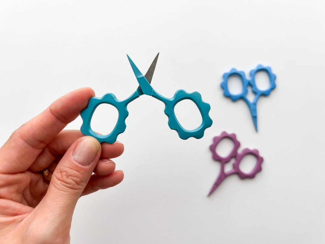 Matryoshka Doll Shop - Small Flower scissors, tiny embroidery scissors - Shae's Stitchery -