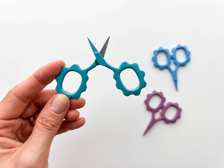 Matryoshka Doll Shop - Small Flower scissors, tiny embroidery scissors - Shae's Stitchery -
